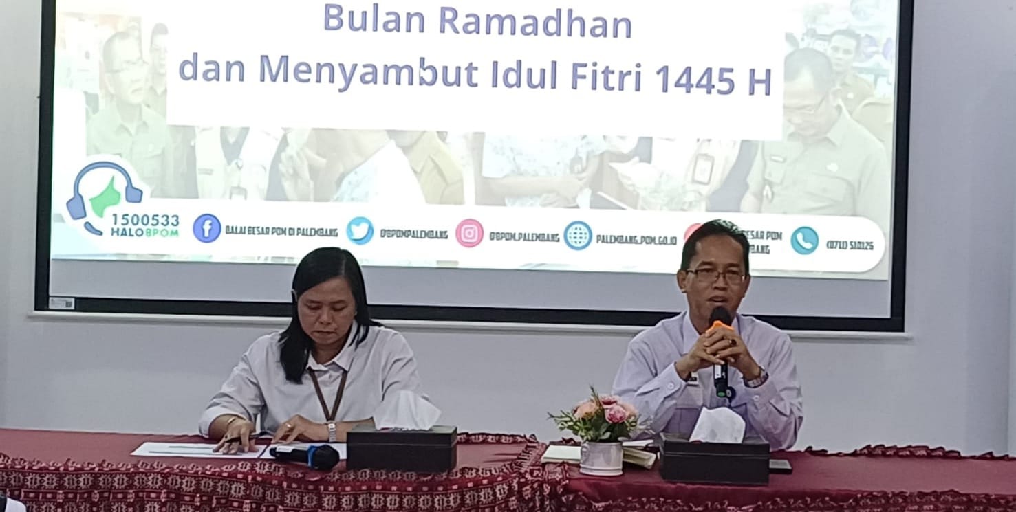Plt Kepala BBPOM Palembang, Teddy Wirawan saat merilis hasil intensifikasi pangan bulan ramadhan dan Idul Fitri 1445 H, Rabu (3/4/2024). Foto: Sumselheadline/Pitria.