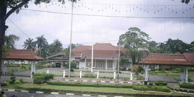 Suasana di rumah dinas Walikota Palembang, Selasa (9/4/2024). Foto: Sumselheadline/Pitria.