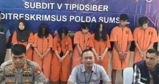 Tujuh orang terlibat sindikat ilegal akses (pentramsian ilegal) ditangkap Polda Sumsel, Selasa (30/4/2024). Foto: Sumselheadline/Ela.