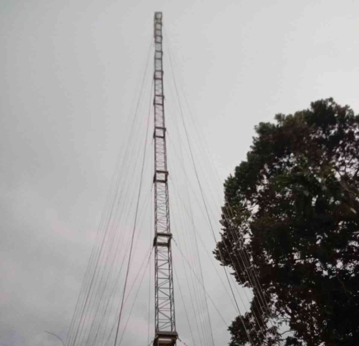 Guna mengatasi blankspot, kini Telkomsel sudah memasang BTS di Mangunjaya, Babat Toman, Muba. Foto: Dok PT Telkmomsel.