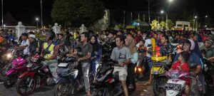 Ribuan warga Sekayu antusias mengikuti pawai takbiran. Foto: Kominfo MUba.