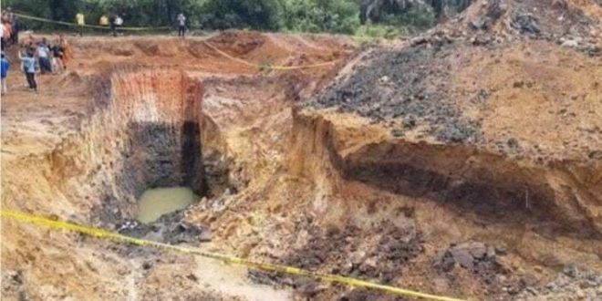Tambang batu bara ilegal di Muaraenim yg sempat longsor tahun 2023 lalu. Foto detik.com.