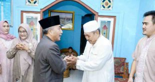 Pj Bupati Muba, Apriyadi door to ddor sanjo ke rumah sejumlah tokoh masyarakat di Sekayu, Rabu (10/4/2024). Foto: Kominfo Muba.