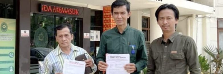 Dua mantan karyawan Zulhepi dan Jerri menggugat PT Tunas Baru Lampung ke PN Palembang, Jumat (5/4/2024). Foto: Sumselheadline/Ela.