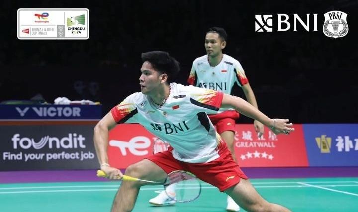 Fajar Alfian/Daniel Martin memastikan tim Thomas Cup Indonesia menang atas Korea 3-1, Jumat (3/5/2024). Foto: IG Badminton-ina.