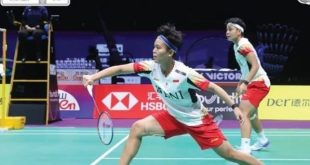 Ganda putri Indonesia Apriyani Rahayu/Siti Fadia Silva Ramadhanti menyatakan termotivasi untuk meraih podium di beberapa turnamen bulu tangkis menjelang Olimpiade Paris 2024. Fadia menuturkan, kepercayaan dirinya dan Apri sudah mulai meningkat untuk kembali ke lapangan. Persiapan keduanya untuk menghadapi dua turnamen mendatang pun sudah cukup baik. "Yang jelas, saya ingin merasakan (berdiri) lagi di podium bersama Kak Apri sebelum Olimpiade, karena kami sudah lama tidak naik podium. Harapannya, itu bisa menaikkan kepercayaan diri dan pastinya bekal buat di Olimpiade nanti, serta bisa buat kejutan," ungkap Fadia, saat ditemui di pelatnas PP PBSI, Cipayung, Jakarta Timur, Rabu (22/5). Fadia mengatakan keduanya saling memberikan dukungan satu sama lain demi mencapai target yang diharapkan. "Sebelum Olimpiade, struggle-nya memang banyak, apalagi Kak Apri juga sempat cedera, jadi tidak gampang, tapi kita saling komunikasi, mengingatkan, dan percaya satu sama lain," kata pemain binaan PB Djarum ini.