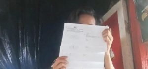 Korban asusila yang justru jadi kurir untuk memanggil para terlapor. Foto: Sumselheadline/Ela.