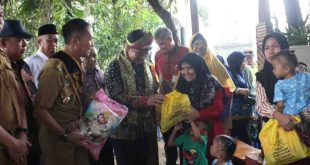 Pj Walikota Palembang, Ratu Dewa mendampingi pejabat BKKBN RI meninjau pelayanan KB di Rumah Sakit Pusri dan kunjungan ke Kampung KB Cempaka di Kecamatan Kalidoni, Senin (20/5/2024). Foto: Kominfo Palembang.