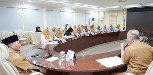 Sejumlah perwakilan bidan di Muba mengadu ke Sekda Muba, Apriyadi tentang SK pengangkatan PPPK, Senin (27/5/2024). Foto: Kominfo Muba.