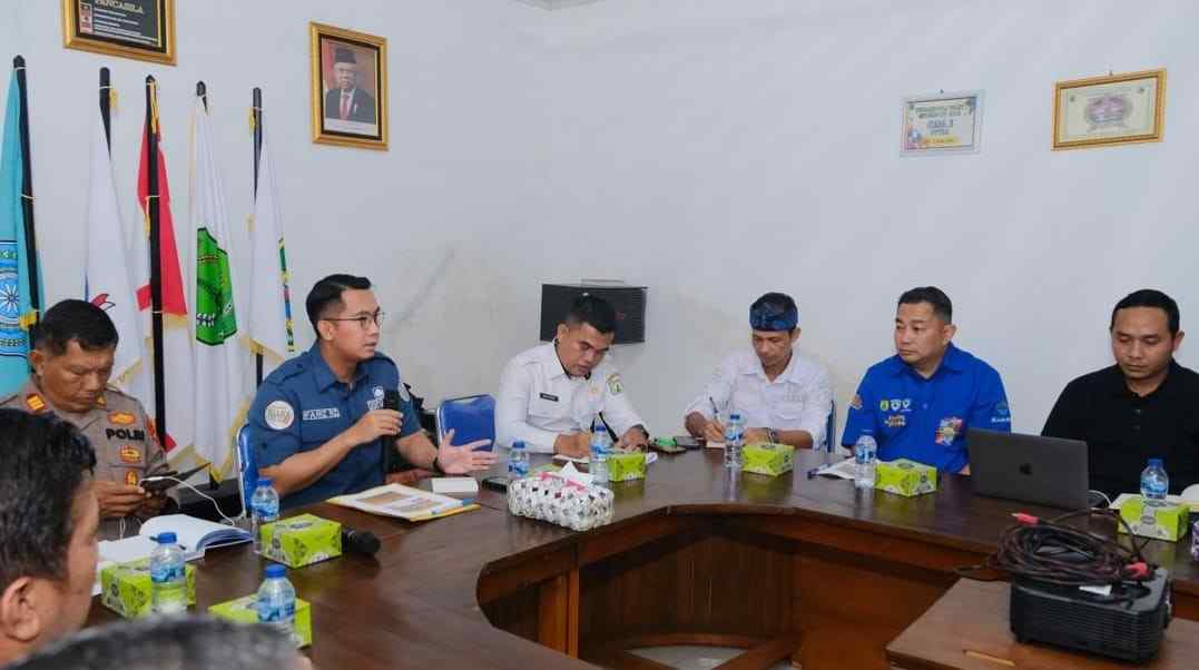 Kadispora dan wisata Muba, Muhammda Fariz saat rapat persiapan festival Tegal Mulyo. Foto: Kominfo Muba.
