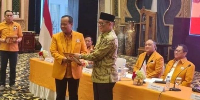 Heri Amalindo saat mendapat rekomen dari Partai Hanura. Foto: Dok Tim Heri Amalindo.