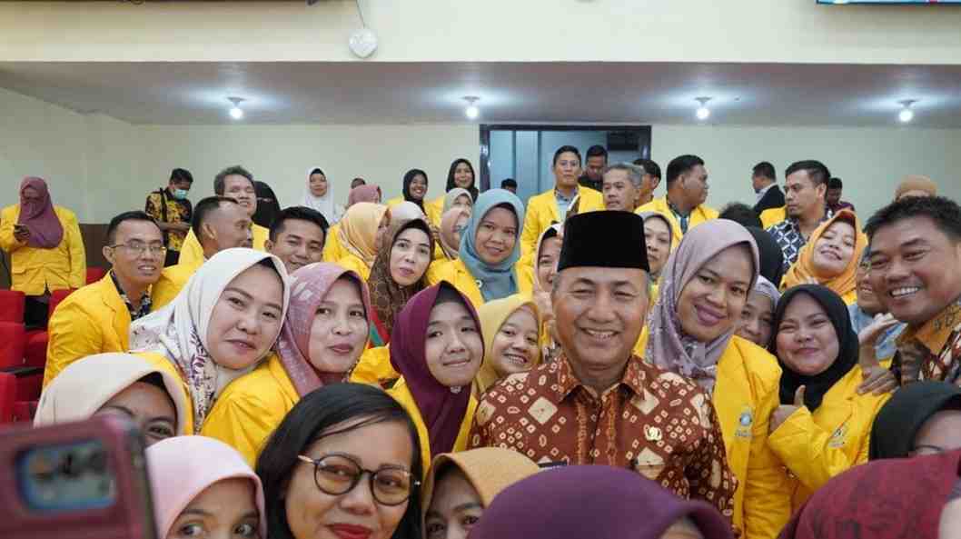 Para mahasiswa Unsri yang ikut program kuliah gratis Pemkab Muba. Foto: Dok Kominfo Muba.