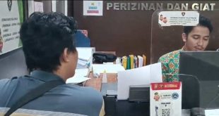 Hermanto melapor ke Polrestabes Palembang karena ditipu order fiktif, Rabu (15/5/2024). Foto: Sumselheadline/Ela.