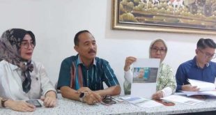 Tim kuasa hukum Irwan Sazili, Kadis Koperasi dan UKM Kabupaten Musi Banyuasin. Tities Rachmawati, SH Cs saat jumpa pers, Rabu (22/5/2024). Foto: Sumselheadline/Ela.