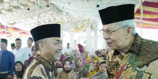 Apriyadi bersama Mawardi saat kunjungan di Desa Layan, Kecamatan Jirak, Muba, Selasa (21/5/2024). Foto: Dok Tim Apriyadi.