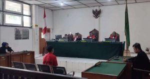 Nicholas Dabasron Pasaribu divonis majelis hakim PN Palembang selama tujuh bulan penjara, Selasa (7/5/2024). Foto: Sumselheadline/Ela.