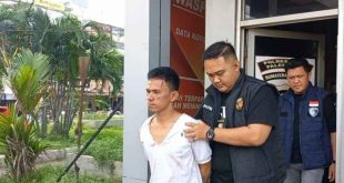 Ahmad (17), diamankan polisi karena kedapatan mencopet hp warga, Minggu (18/5/2024). Foto: Sumselheadline/Ela.