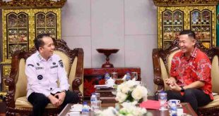 PjGubernur Sumsel, Agus Fatoni saat menerima ketua PSMTI Sumsel, Joni Kesum. Foto: Humas Pemprov Sumsel.