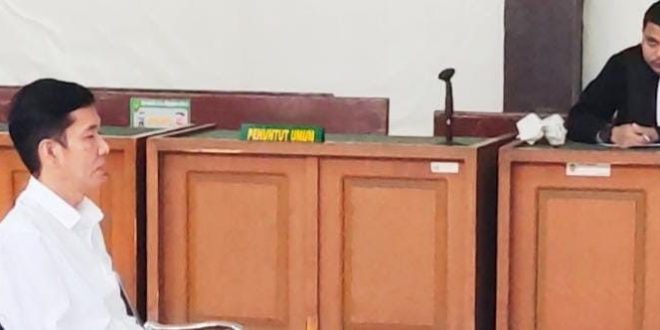 Edwin Herius, mantan Pimpinan BNI Kantor Cabang Pembantu (KCP) Muaradua, Kabupaten OKU Selatan, divonis pidana dua tahun penjara oleh majelis hakim Tipikor PN Palembang, Rabu (22/5/2024). Foto: Sumselheadline/Ela.