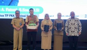 Sekretaris Daerah (Sekda) SA Supriono saat membuka kegiatan Training of Trainers (ToT) Gerakan Sumsel Mandiri Pangan (GSMP) Goes to School Awards 2024 di Hotel Zuri, Palembang, Sumatera Selatan, Selasa (28/5/2024). Foto: Humas Pemprov Sumsel.