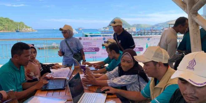 Kegiatan sertifikat halal di Desa Wisata. Foto: Dok Badan Penyelenggara Jaminan Produk Halal (BPJPH) Kemenag,