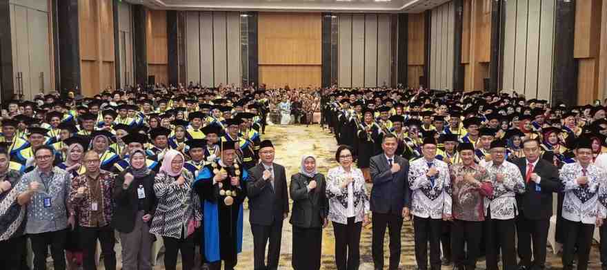 Wisuda 571 mahasiswa UNGRIP baik S2, S1 dan D3 di Santika Premiere, Palembang, Rabu (8/5/2024). Foto: Sumselheadline/Pitria.