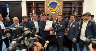 Herman Deru menerima rekomendasi dari DPP Nasdem, Senin (3/6/2024). Foto: Dok Tim Herman Deru.
