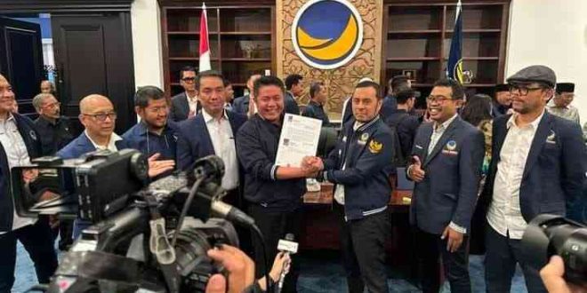 Herman Deru menerima rekomendasi dari DPP Nasdem, Senin (3/6/2024). Foto: Dok Tim Herman Deru.