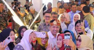 Pj Walikota Palembang, Ratu Dewa saat usai melantik para Ketua RT dan RW, Selasa (18/6/2024). Foto: Kominfo Palembang.