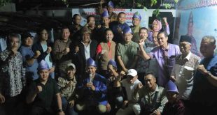 PJ Walikota Palembang, Ratu Dewa bersama warga Bukit Kecil, Senin (10/6/2024). Foto: Kominfo Palembang.