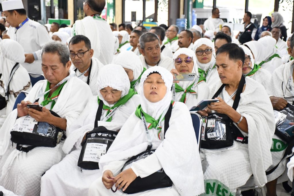 Para jemaah haji saat berada di Asrama Haji Palembang jelang keberangkatan. Foto: Dok Sumselheadline.