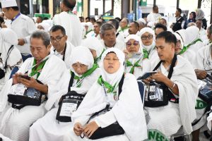 Para jemaah haji saat berada di Asrama Haji Palembang jelang keberangkatan. Foto: Dok Sumselheadline.