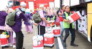 Para jemaah haji kloter tiga yang tiba di Asrama Haji Palembang, Selasa (25/6/2024). Foto: Sumselheadline/Pitria.