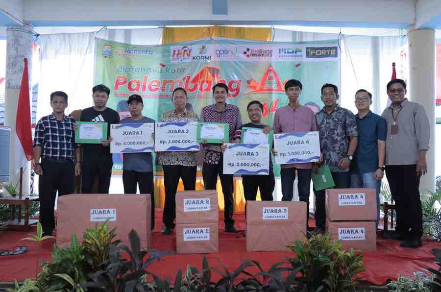 Para juara lomba gaplek di Kominfo Palembang, Kamis (13/6/2024). Foto: Sumselheadline/Pitria.