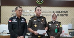 Asisten Tindak Pidana Khusus Kejati Sumsel, Umaryadi, MH saat memberikan keterangan kepada wartawan, Selasa (11/6/2024). Foto: Tim Kejati Sumsel.
