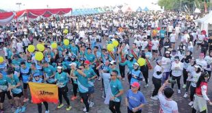 Para peserta lomba Ampera Tourism Run 2024 dalam rangka memperingati hari jadi Kota Palembang ke-1341, Minggu (30/6/24) pagi. Foto: Kominfo Palembang.