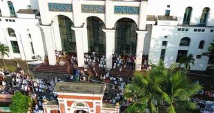 Suasana sholat Id di Masjid Agung Palembang, Senin (17/6/2024). Foto: IG Palembangkulukilir.