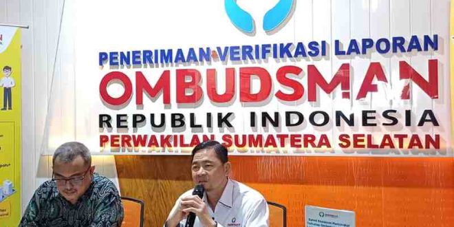 Kepala Ombudsman Perwakilan Sumsel M Adrian Agustiansyah yang memberikan keterangan pers, Jumat (28/6/2024). Foto: Sumselheadline/Pitria.