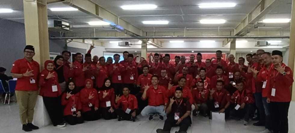 Para kader PDIP Sumsel jelang mengikuti pelatihan di Wisama Atlet, JSC Palembang, Jumat (31/5/2024). Foto: Fer.