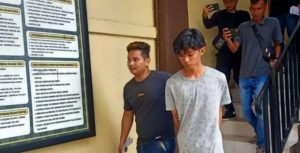 RV, remaja Palembang, dibekuk polisi karena membawa kabur dan memperkosa gadis dibawa umur, Senin (10/6/2024). Foto: Sumselheadline/Ela.