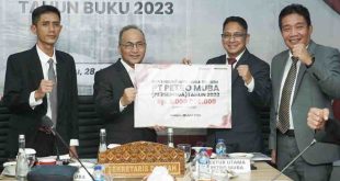 Sekda Muba, Apriyadi bersama para pimpinan PT Petro Muba pada RUPS, Jumat (28/6/2024). Foto: Kominfo Muba.