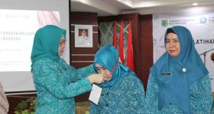 Staf Ahli PKK Kabupaten Muba Anis Endang Thamrin, saat membuka acara Pelatihan Ketahanan Keluarga Anti Narkoba yang di gelar oleh Tim Penggerak PKK Kabupaten Musi Banyuasin di Auditorium Pemkab Muba, Jum'at (28/6/2024).. Foto: Kominfo Muba.