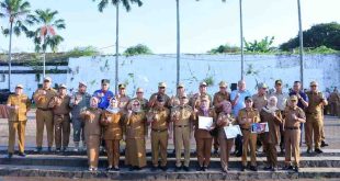 Pj Walikota Palembang, Ratu Dewa bersama sejumlah ASN yang berulang tahun pada Senin, 10 Juni 2024. Foto: Kominfo Palembang.