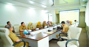 Pj Bupati Muba, Sandi Fahlepi mengikuti rapat pengendalian inflasi daerah, Senin (24/6/2024). Foto: Kominfo Muba.