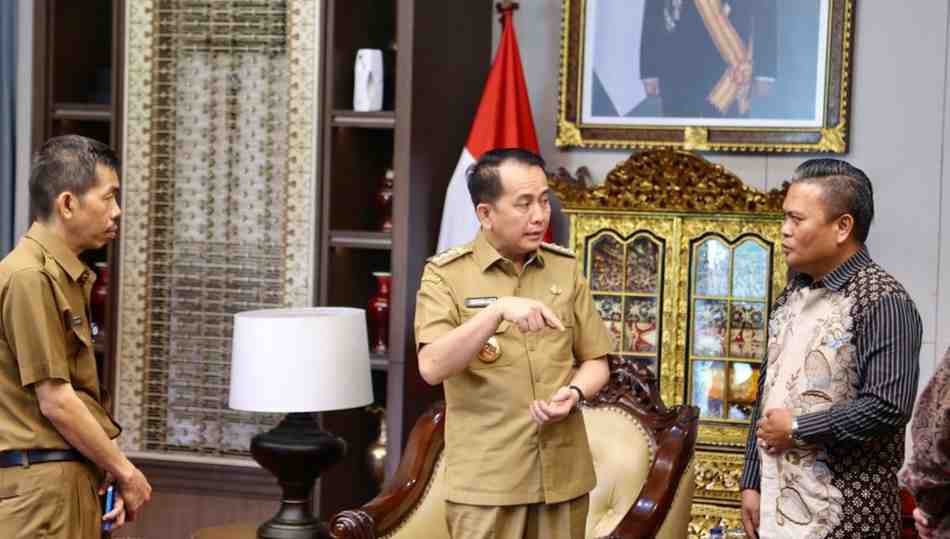 Direktur Utama PT Ayo Media Network Hardiansyah saat bersilaturrahim ke Pj Gubernur Sumsel, Agus Fatoni di Griya Agung, Palembang, Selasa (11/6/2024). Foto: Humas Pemprov Sumsel.