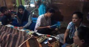 Korban Wiwit yang disemayamkan di rumah duku, Palembang, Rabu (26/6/2024). Foto: Sumselheadline/Ela.