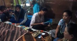 Korban Wiwit yang disemayamkan di rumah duku, Palembang, Rabu (26/6/2024). Foto: Sumselheadline/Ela.