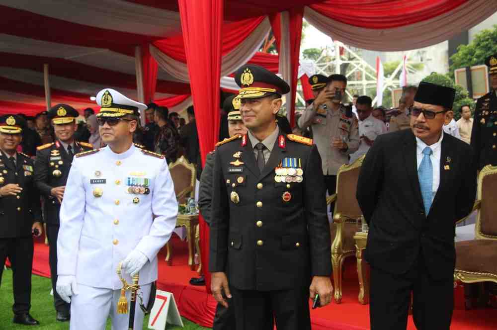 Kapolda Sumatera Selatan, Irjen Pol A. Rachmad Wibowo dan sejumlah undangan lainnya usai upacara HUT Bhayangkara, Senin (1/7/2024). Foto; Sumselheadline/Ela.