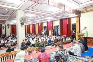 Sekda Palembang, Ratu Dewa saat pertemuand engan ara guru, Kamis (4/7/2024). Foto: Sumselheadline/Pitria.