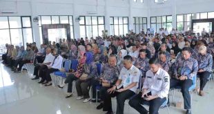 Para Ketua RT dan RW se-Kecamatan Ilir Barat II ikut pembinaan tentang Pilkada di Balai Kecamatan setempat, Rabu (10/7/2024). Foto: Kominfo Palembang.
